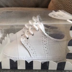 Crown & Ivy Baby White Leather Shoes Sz 1
